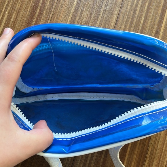 Adidas Fanny pack - Picture 3 of 3